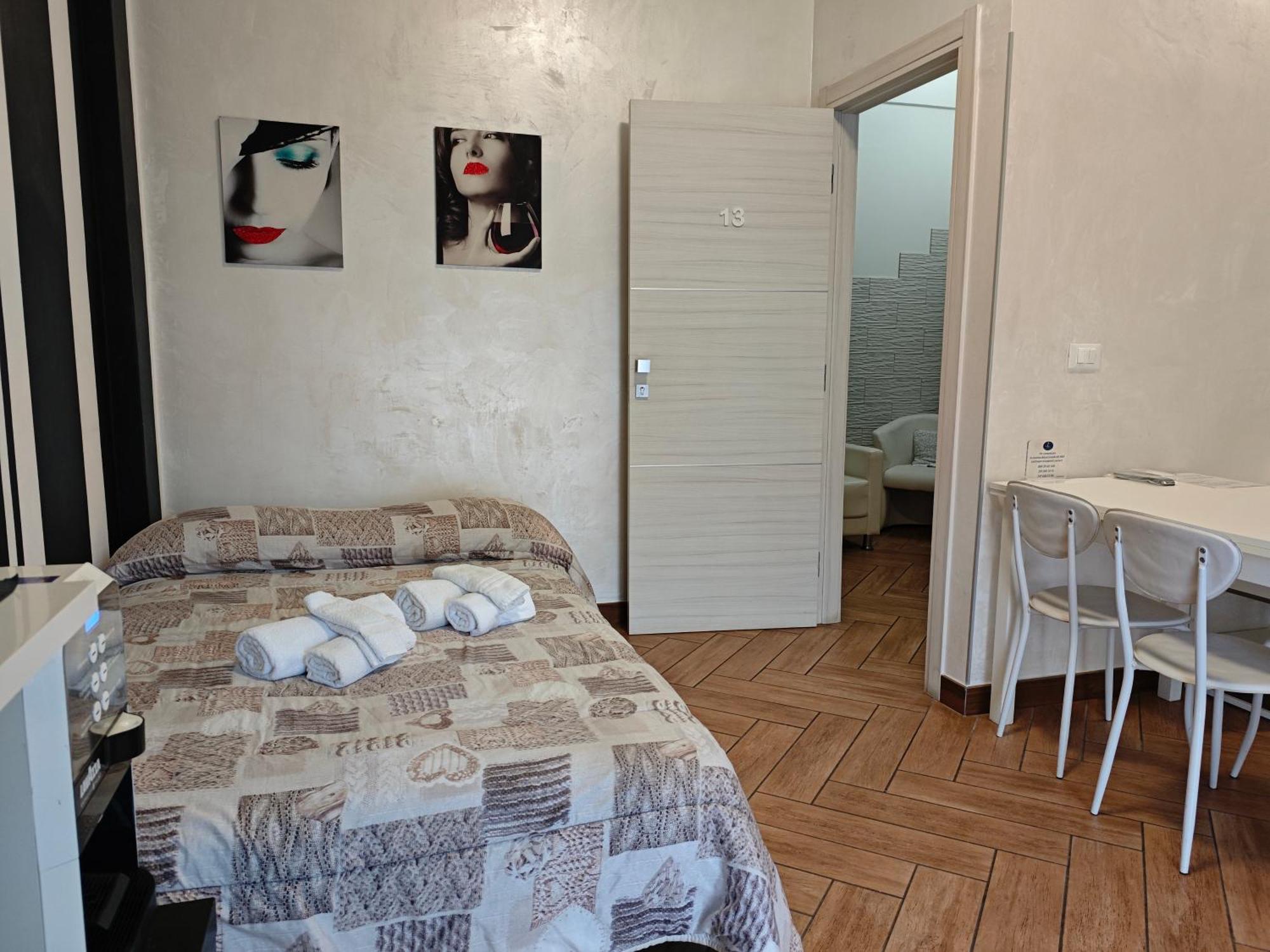 Bed and Breakfast Cuscino E Cornetto Salerno Exterior foto