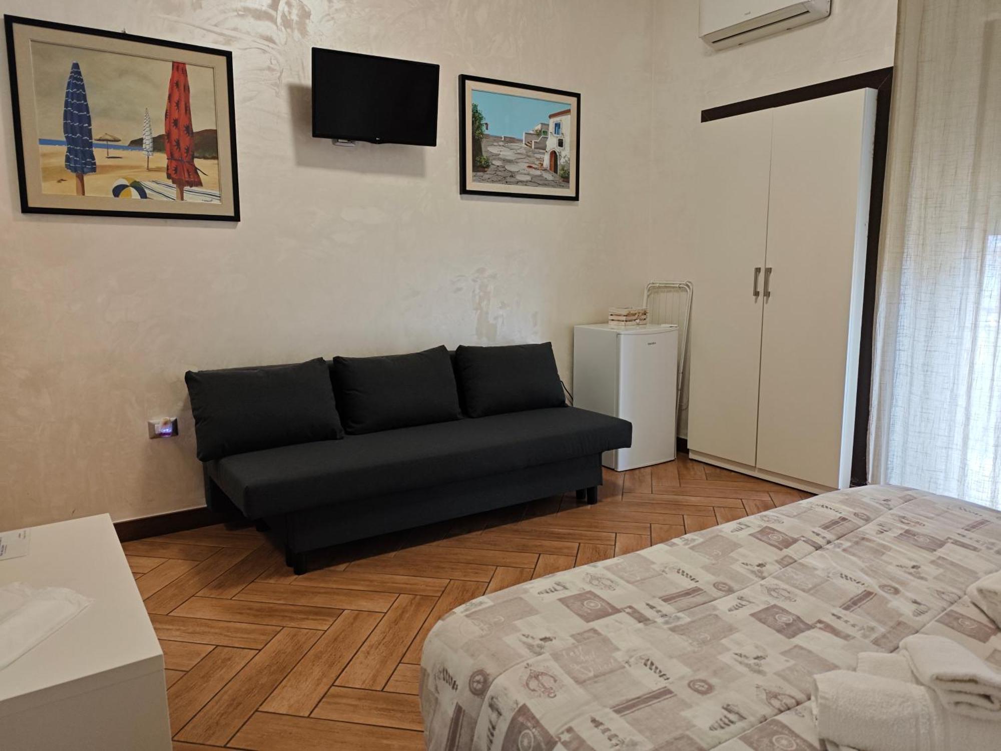 Bed and Breakfast Cuscino E Cornetto Salerno Exterior foto