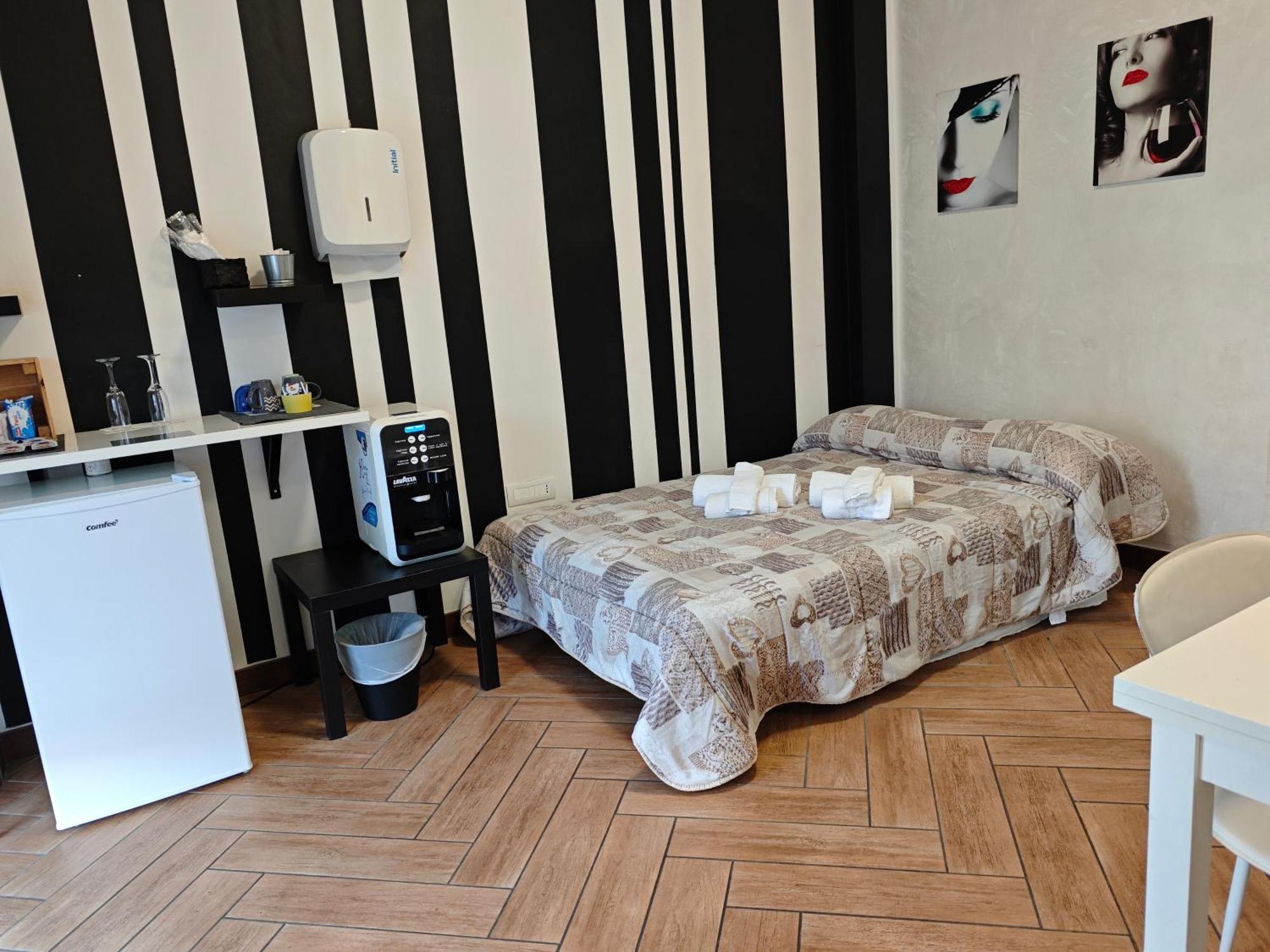 Bed and Breakfast Cuscino E Cornetto Salerno Exterior foto